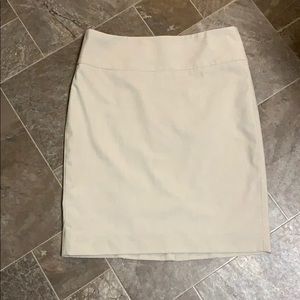 THE LIMITED PENCIL SKIRT, BEIGE